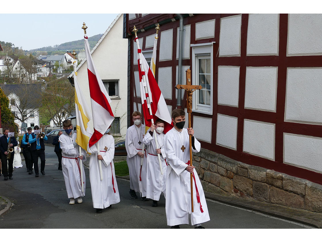 Feier der 1. Heiligen Kommunion in Sankt Crescentius (Foto: Karl-Franz Thiede)